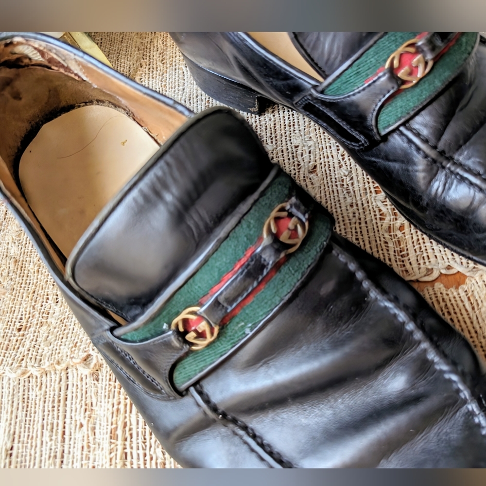 Gucci Black Leather Horsebit Loafers with Green & Red Web